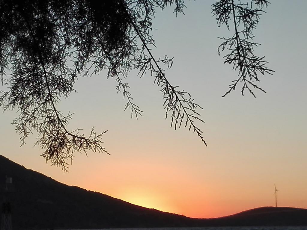 Tilos Island House Megalon Chorion  ภายนอก รูปภาพ
